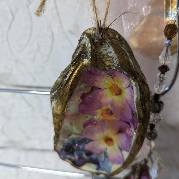 Custom Orders Handcrafted & decoupaged Oyster Clam shells florals animals Maps - Picture 6 of 14